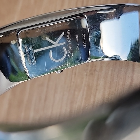 Calvin Klein Metallic Silver Fractal Women's Bracelet Cuff Wristwatch - Picture 4 of 8